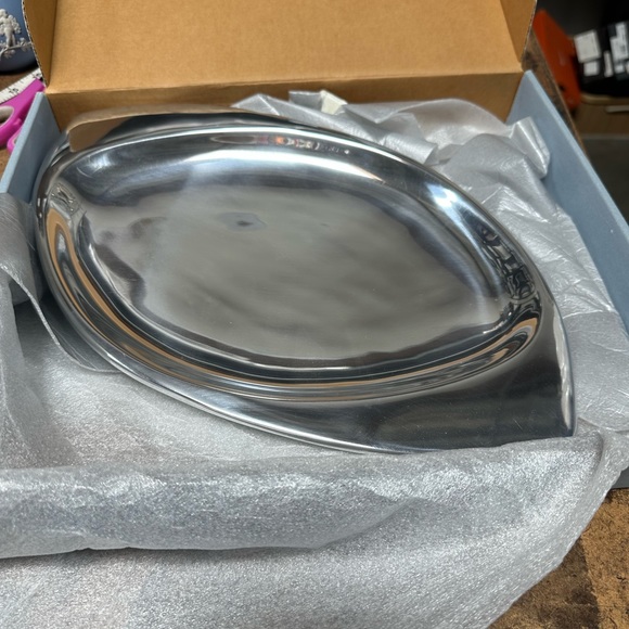 Nambe Other - ❤️ NWT AND BOX NAMBE TRAY 14.5 X 9”